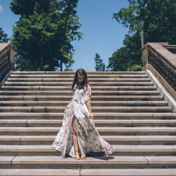 Meet your Posher, Lisa - Picture 1 of 1